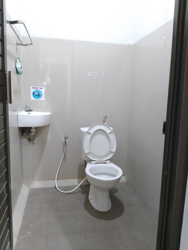 Bathroom 10