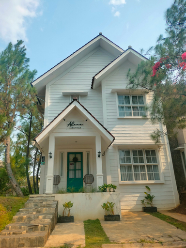 Exterior 1