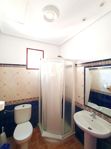 Bathroom 5, Vivian's Guest House Auto Check-in, Cádiz