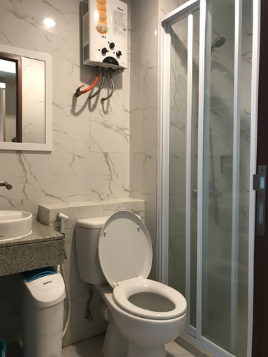Bathroom 5, Grand Kamala Lagoon by PP Properti, Bekasi
