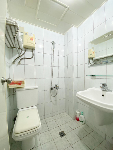 Bathroom 3, Fengjia 101 hostel, Taichung