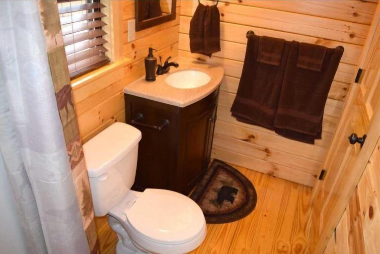 Bathroom 3, Wilderness Presidential Resort, Spotsylvania