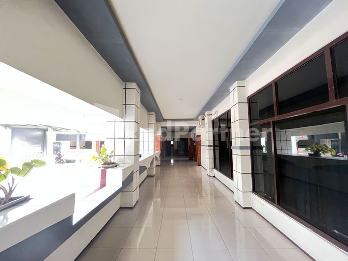 Others 5, Hotel Dewi near GOR Merdeka Jombang Mitra RedDoorz, Jombang