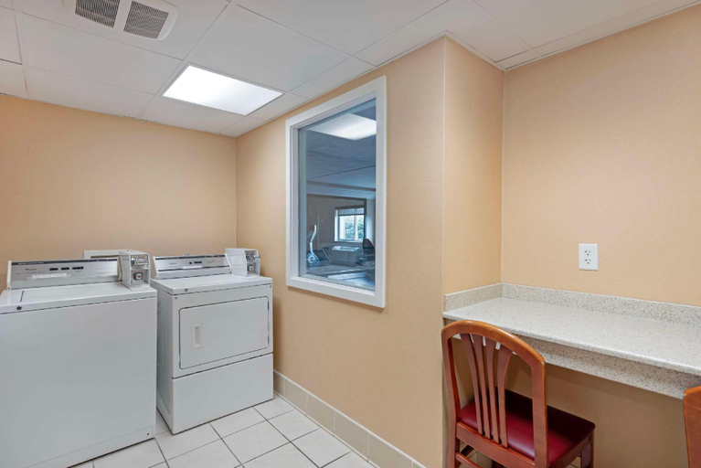 Others 5, Comfort Inn Bangor North, Penobscot