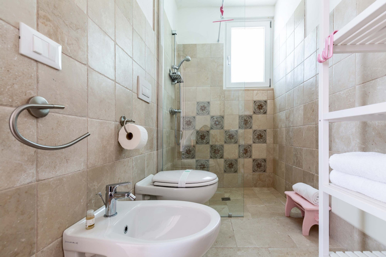 Bathroom 3, 3612 Casal dei Nonni by Barbarhouse, Brindisi