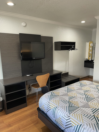Bedroom 3, Motel 6 Sacramento, CA - Downtown, Sacramento