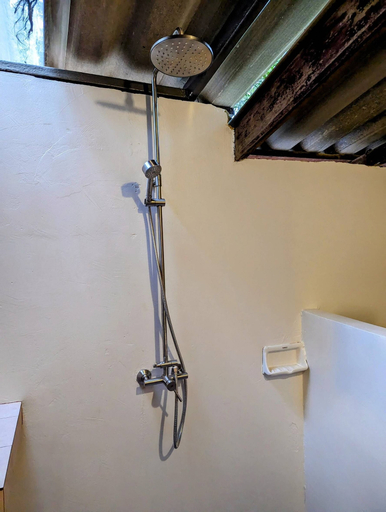 Bathroom 3, Ziggy Stardust, Muang Ranong