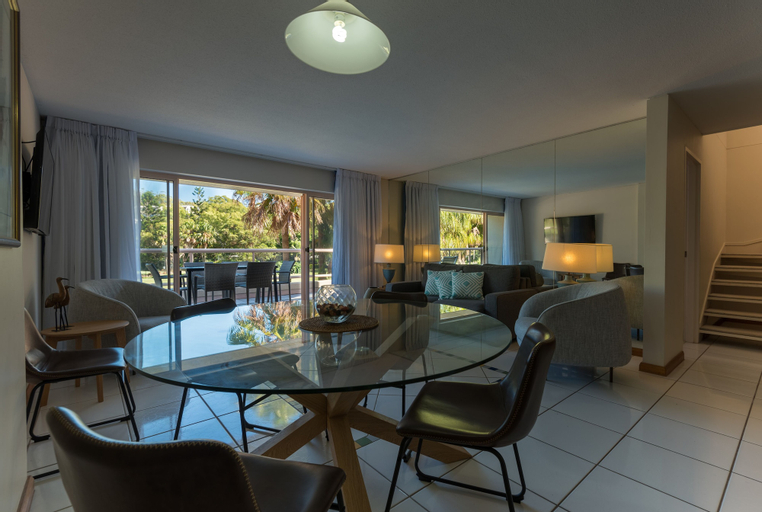 Dining Room 8