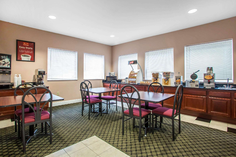 Food & Drinks 5, Econo Lodge Harrisburg - Hershey, Dauphin