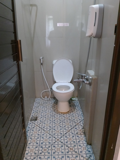 Bathroom 8