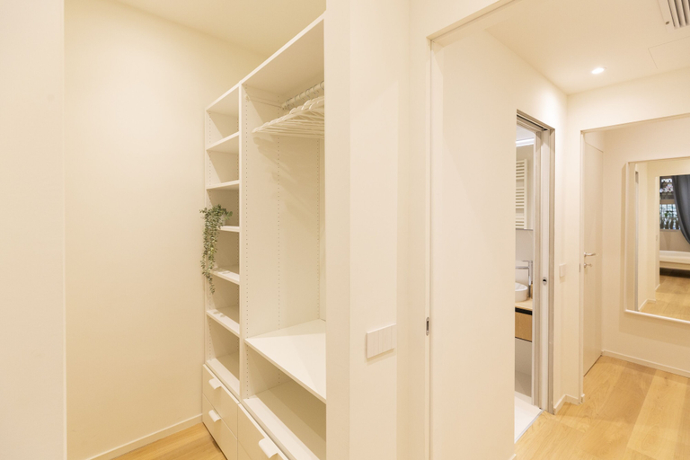 Wardrobe 2, nota-Mi - Domus Ticinese, Milano