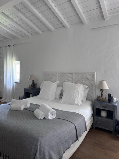 Bedroom 5, Les Cailloux Dorés, Gard