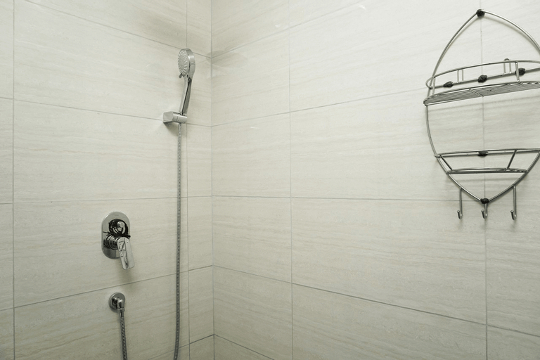 Bedroom 5, Exclusive 1BR Ciputra International Apartment By Travelio, West Jakarta