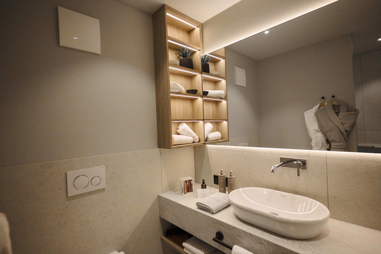 Bathroom 5, Nouri, Breisgau-Hochschwarzwald
