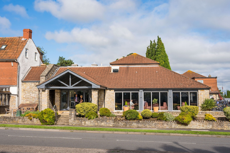 Exterior & Views 2, Almondsbury Inn & Lounge, South Gloucestershire