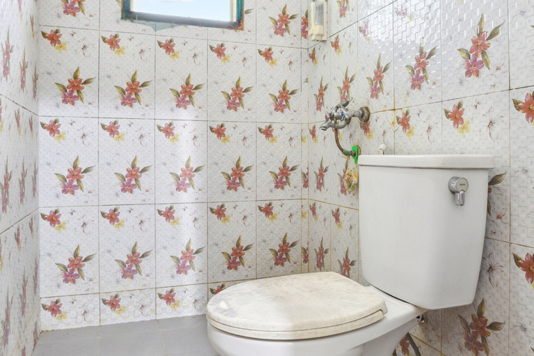 Bathroom 5, Sawarna Little Hula-Hula, Lebak