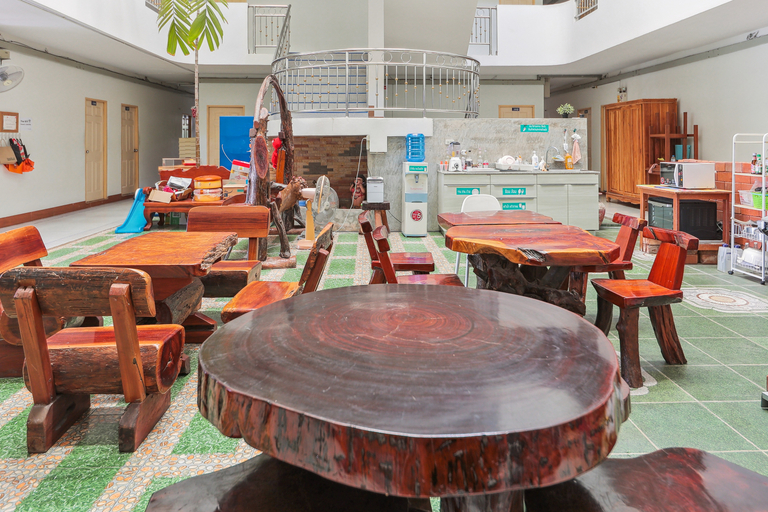 Food & Drinks 2, View Mansion, Muang Chon Buri
