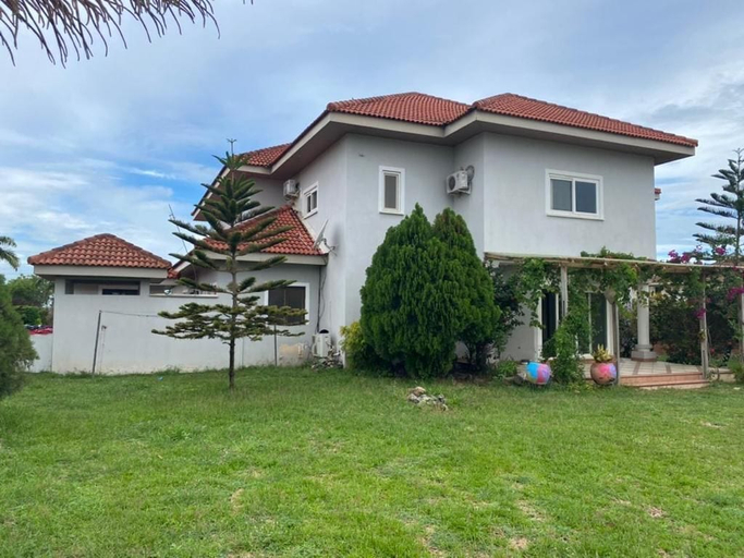 Others 5, Trassaco Valley 5 Bedrooms mansion, Tema