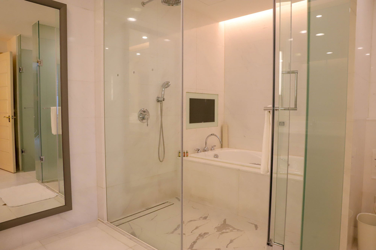 Bathroom 5, Grand Victoria Hotel, Taipei City