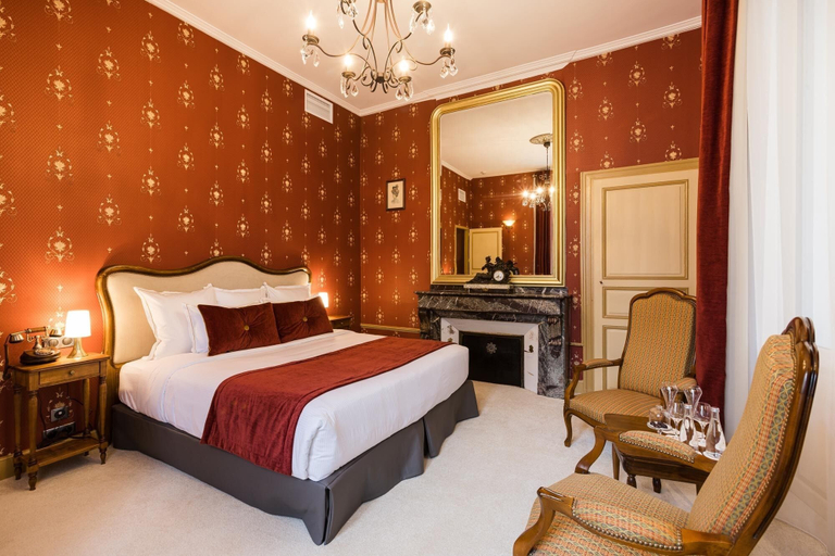 Bedroom 2, Le Petit Manoir, Dordogne