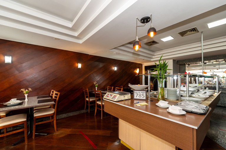 Food & Drinks 5, Metropolitan Flats, Curitiba