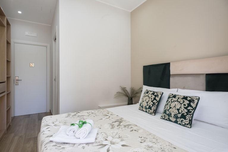 Bedroom 2, MarGab Bed & Breakfast, Napoli