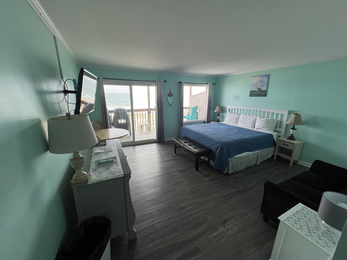 Bedroom 3, Sea Vista Motel, Pender