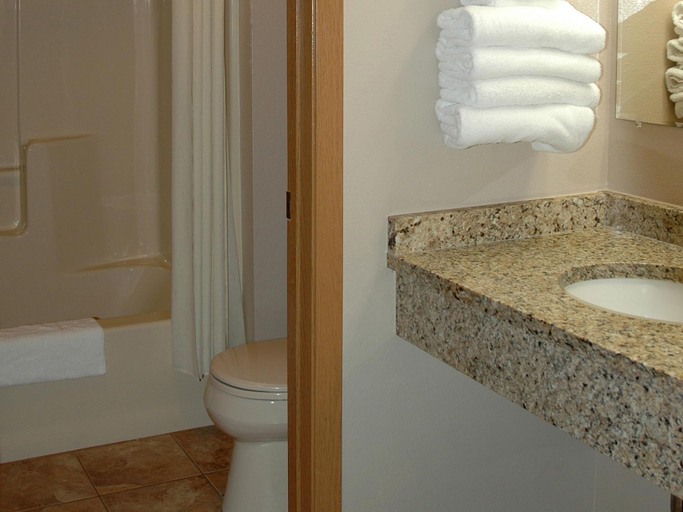 Bathroom 4, North Star Hotel Pictured Rocks, Alger