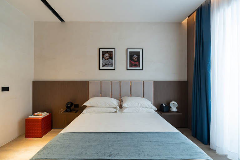 Bedroom 4, Agra Suites, Napoli