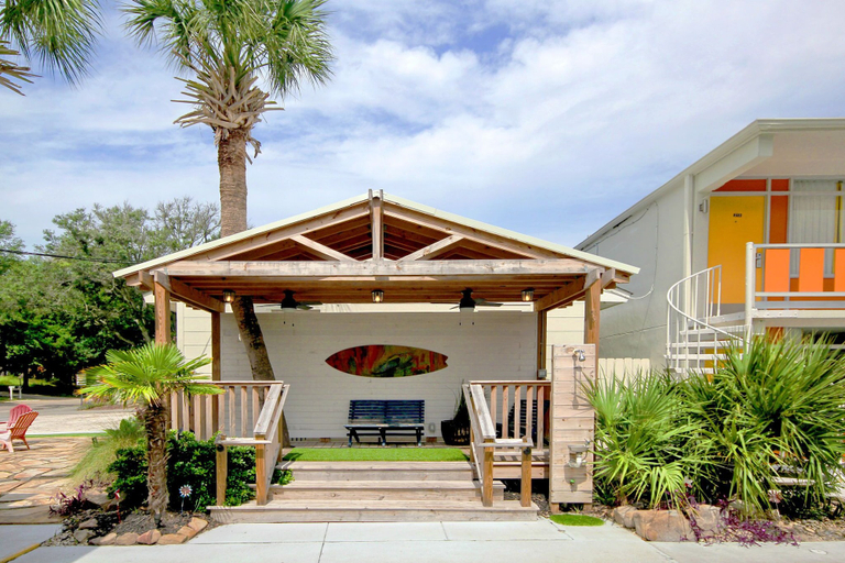 Exterior & Views, Holiday Shores - ADA Standard King Room, Horry