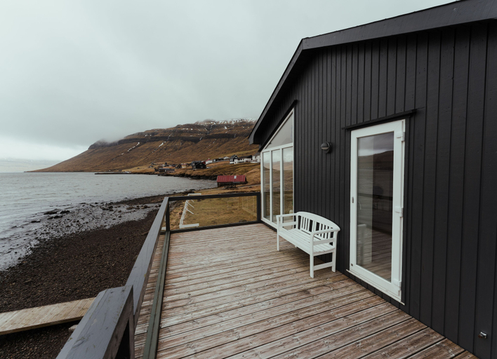 Exterior & Views 2, Waterfront Retreat | 2 Br Boathouse, Tórshavn