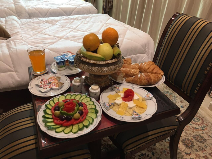 Food & Drinks, KING KHOUFO HOTEL, Ad-Duqi