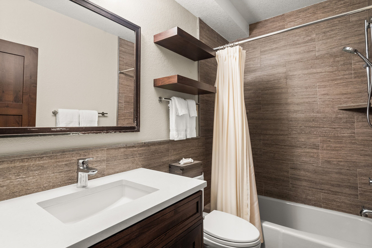 Bathroom 4, Chamonix Condominiums by Frias, Pitkin