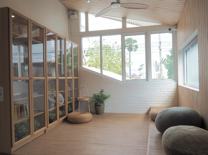 Others 5, Nornnuea at Inthanon, Chom Thong