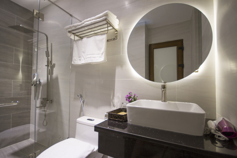 Bathroom 4, King House Villa Hotel, Da Nang