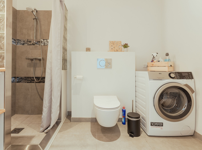 Bathroom 4, Delightful 2 Bedroom Apt | Balcony | Parking, Tórshavn