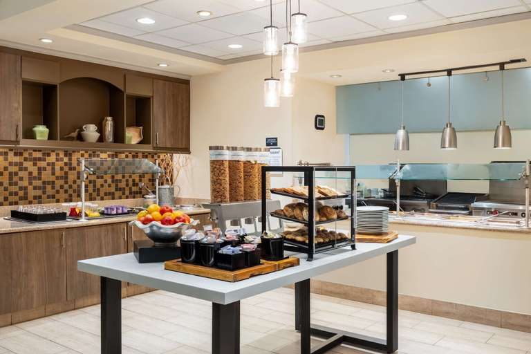 Food & Drinks 5, Hilton Garden Inn Montgomery East, Montgomery