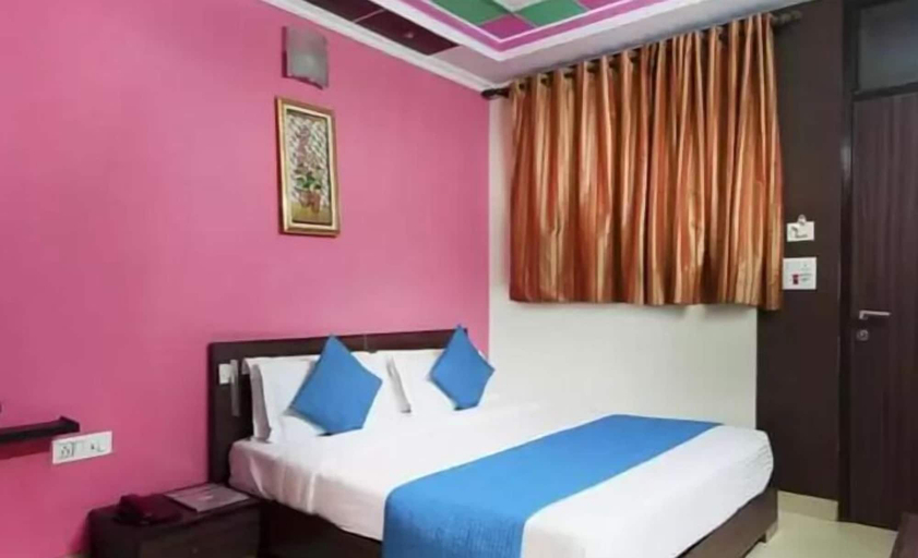 Bedroom 2, Airport Hotel Aerocity Trio Express, Delhi