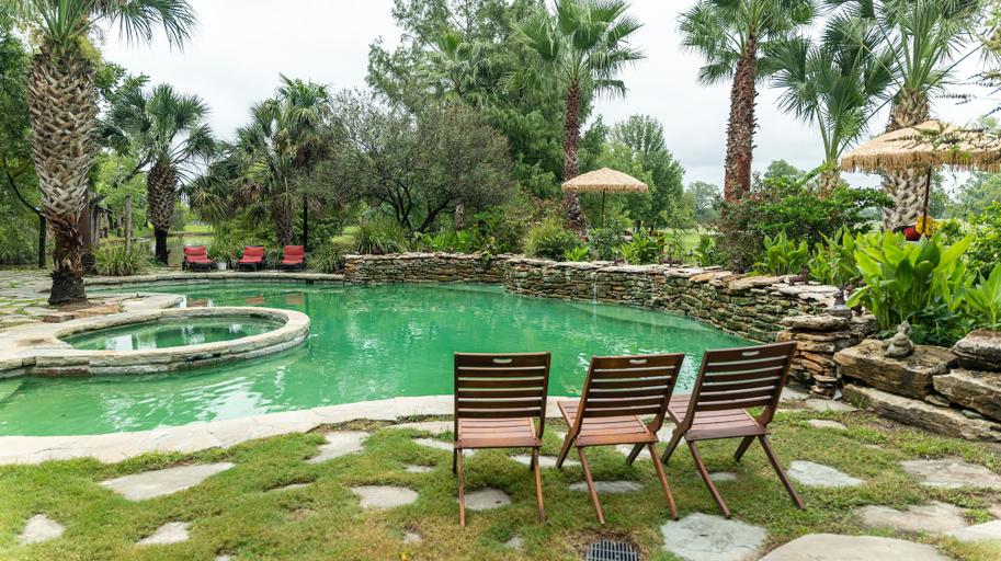 Sport & Beauty 5, Moon River Ranch, Falls
