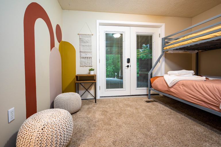 Bedroom 2, Mountain Haus, Weber