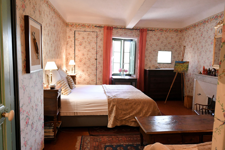 Bedroom 3, La cachette du comte, Var