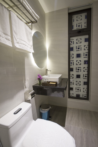 Bathroom 4, King House Villa Hotel, Da Nang
