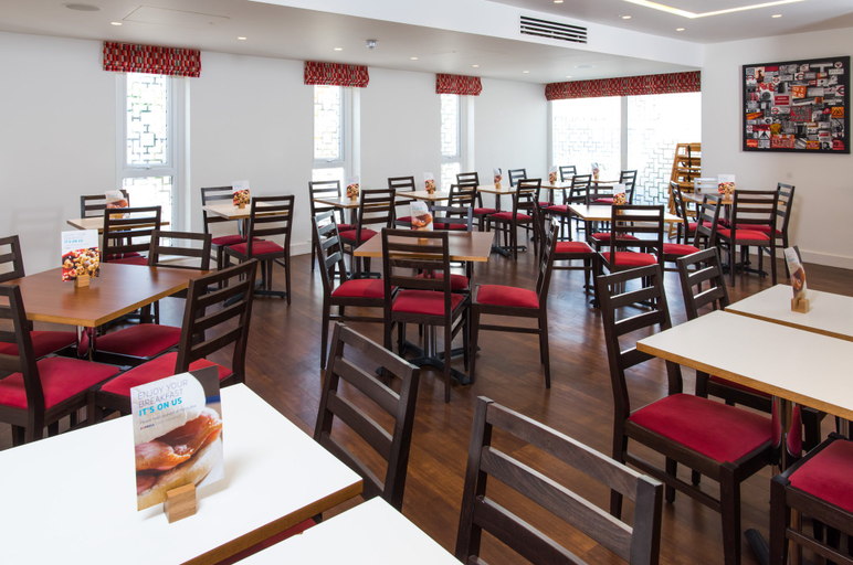 Food & Drinks 5, Holiday Inn Express LONDON - VAUXHALL NINE ELMS by IHG, London