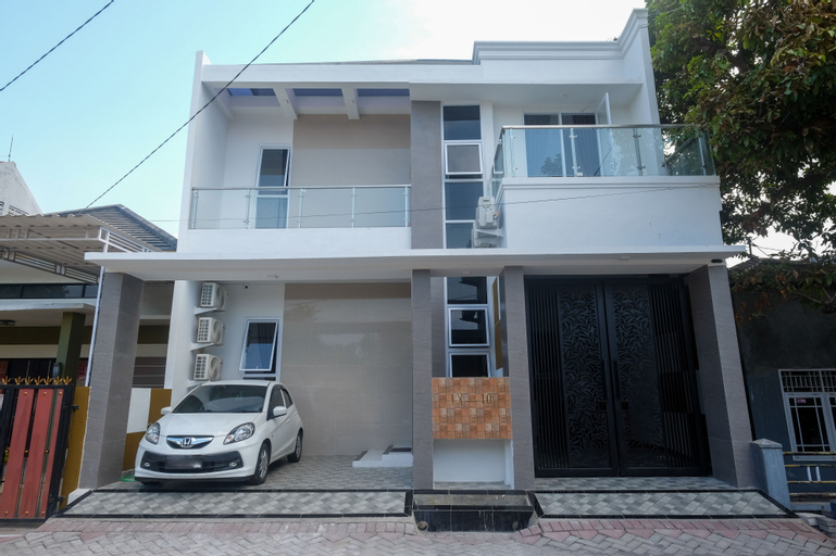 Exterior & Views 2, RedDoorz Syariah @ Tlogosari Semarang, Semarang
