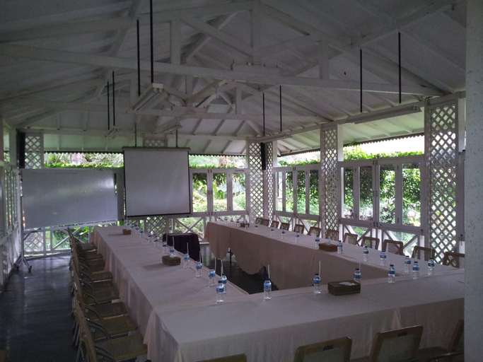 Business Facilities, Wisma Saung Nini @Taman Bunga Nusantara, Bogor