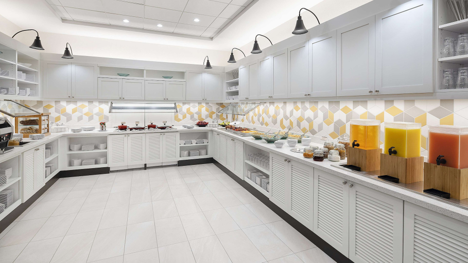Food & Drinks 5, Hyatt Place Jacksonville / St. Johns Town Center, Duval