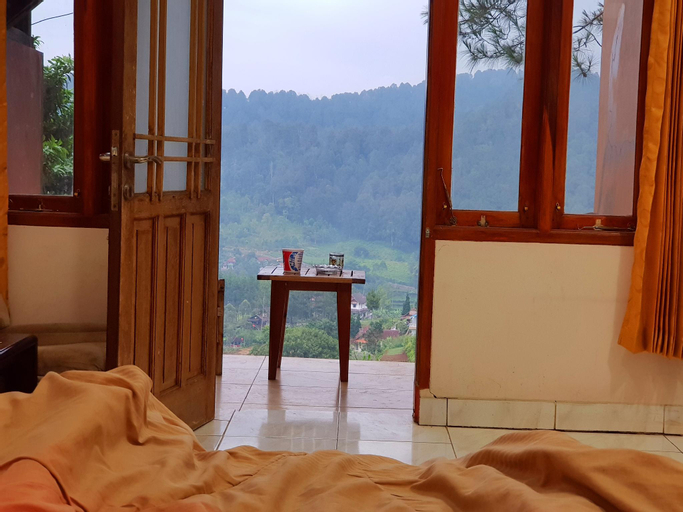 Bedroom 2, Cottage with Terrace - 2 : Argapuri Jungle Resort, Bandung