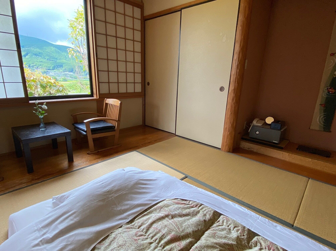 Bedroom 4, Yufuin Onsen Hotel Poppoan, Yufu