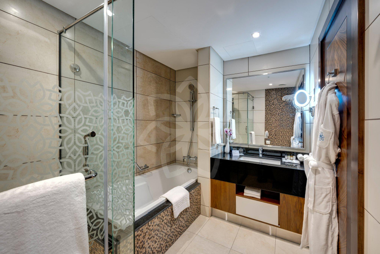 Bathroom 5, Royal Continental Suites, Dubai