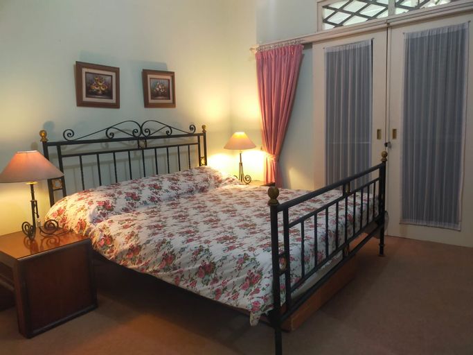 Bedroom 3, Wisma Saung Nini @Taman Bunga Nusantara, Bogor